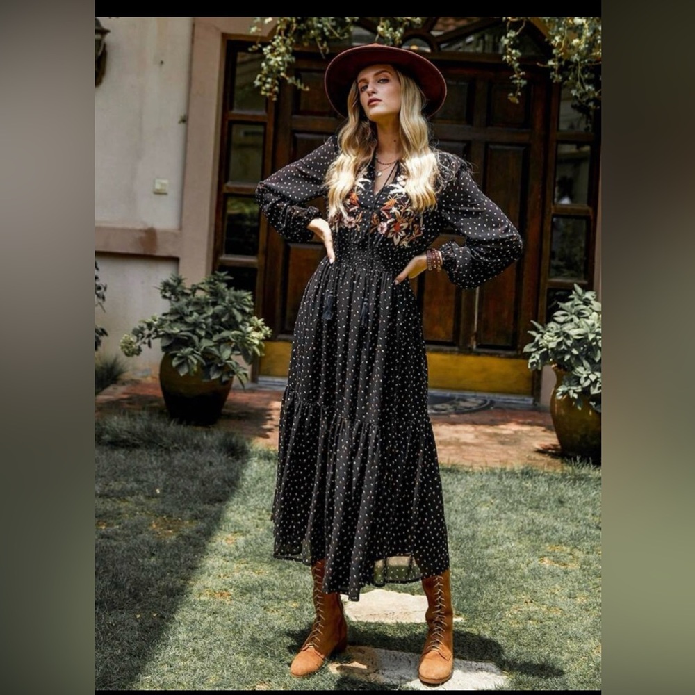 Floral Embroidered Long Sleeve Dress - Picture 11 of 12